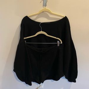 Loungewear set (sweater and shorts)